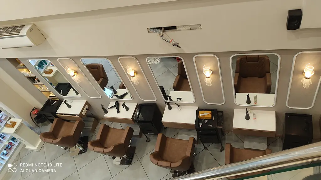 Premium salon stations